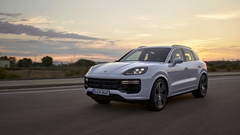 Porsche Cayenne Turbo E-Hybrid, la più potente di sempre è una PHEV