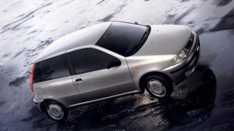 Fiat Punto: dopo trent'anni è sempre tra le più amate dagli italiani