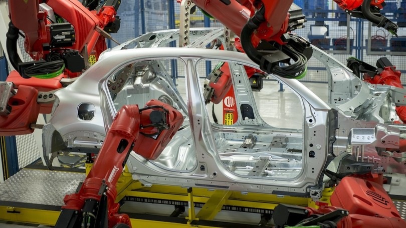 Tavolo Automotive, incentivi finiti alla produzione estera e il milione di auto