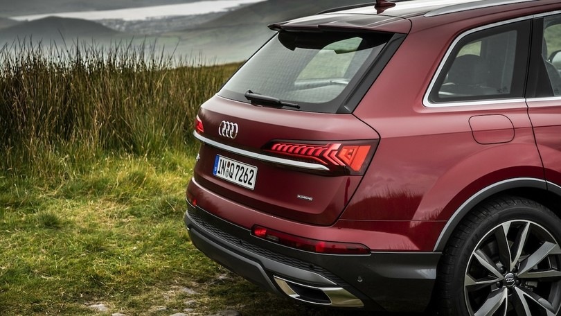 Audi Q9, prove di maxi-suv 7 posti oltre Q7