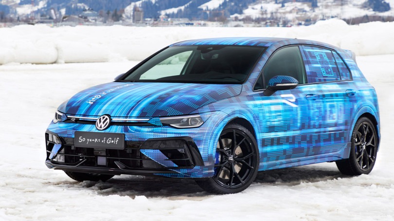 Golf R, prime foto ufficiali e anticipazioni: a quota 350 cv?