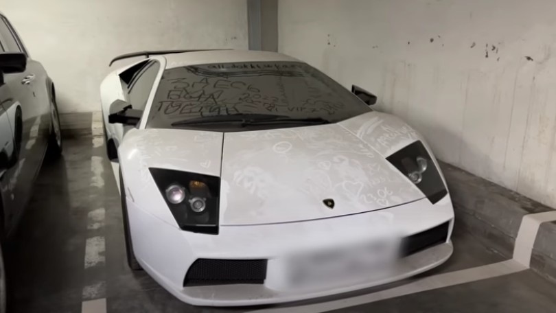 Ecco chi ha abbandonato supercar milionarie nei sotterranei di Mosca