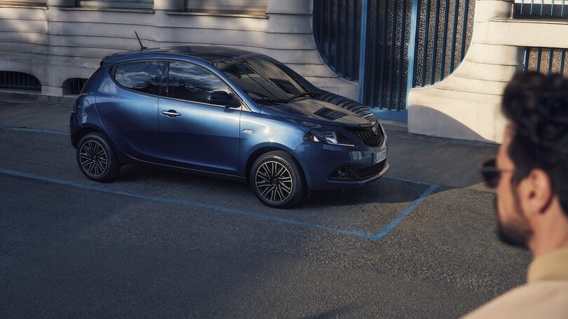 Lancia Ypsilon mild hybrid, in promozione a 79 euro prima dell'addio