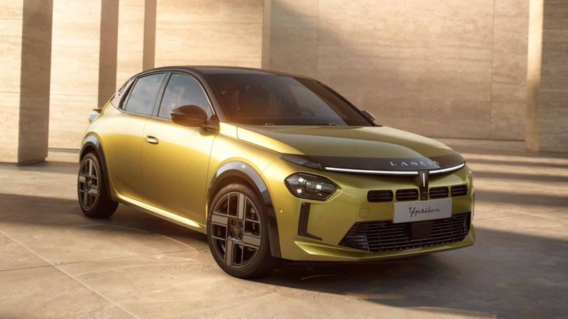 Lancia Ypsilon, il prezzo della ibrida parte da 24.900 euro