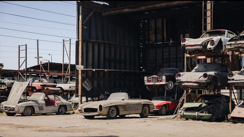 Le auto del più grande sfasciacarrozze al mondo stanno per essere messe all’asta