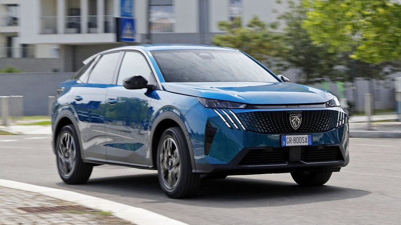 Peugeot 3008 Hybrid, come va e quanto consuma