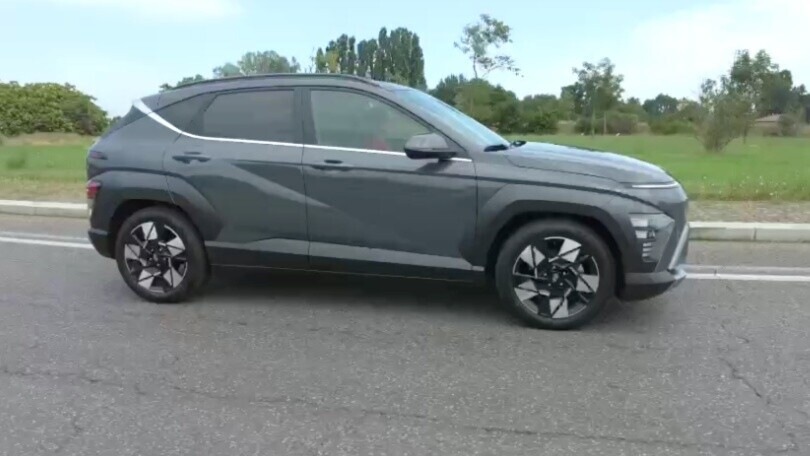Hyundai Kona 1.0 Hybrid, la guida completa all'acquisto