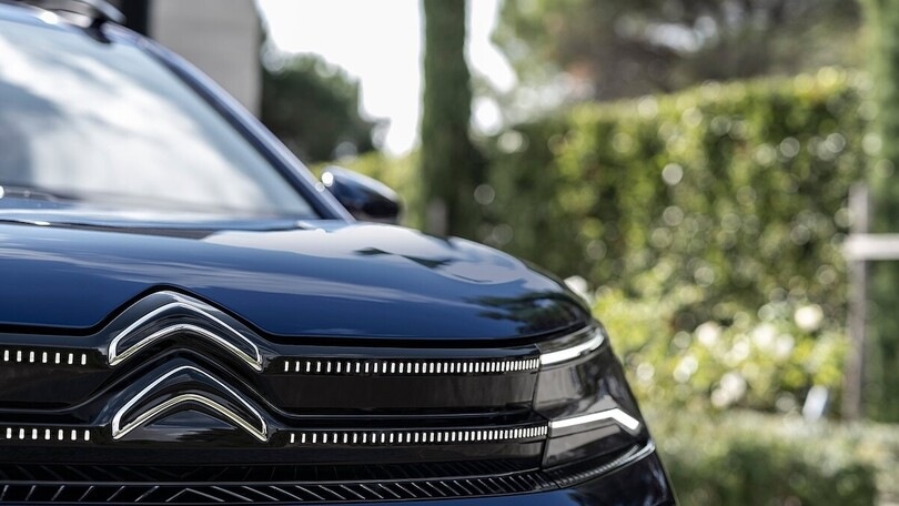 Citroën, al Salone di Parigi il restyling delle C4 e un concept inedito