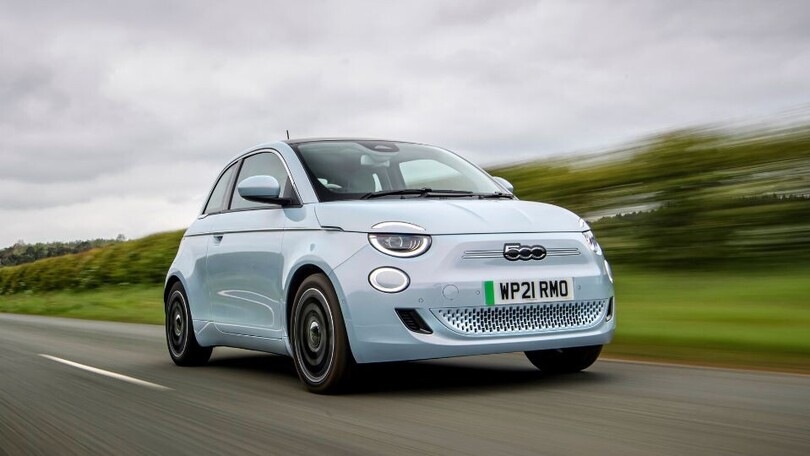 Fiat 500 elettrica, stop della produzione fino al 1° novembre