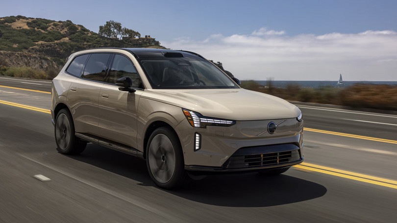 Nuova Volvo EX90, la "super-Volvo" americana