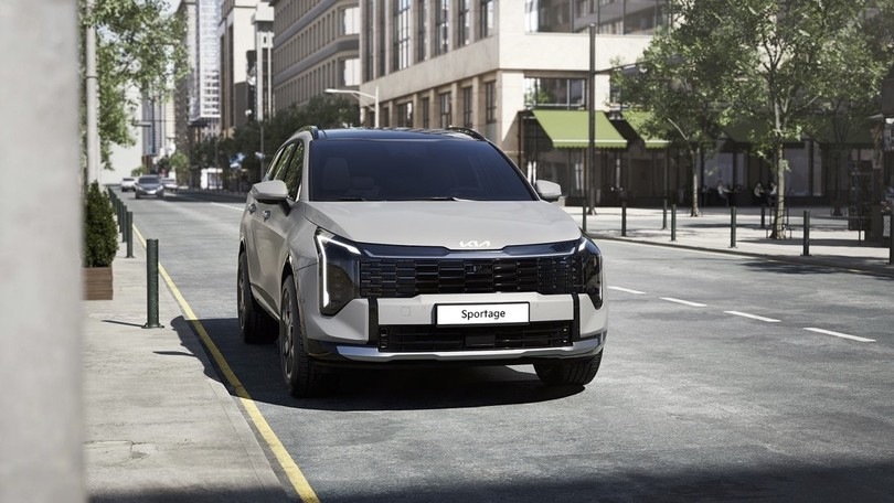 Kia Sportage restyling ama la geometria, le novità su frontale e interni