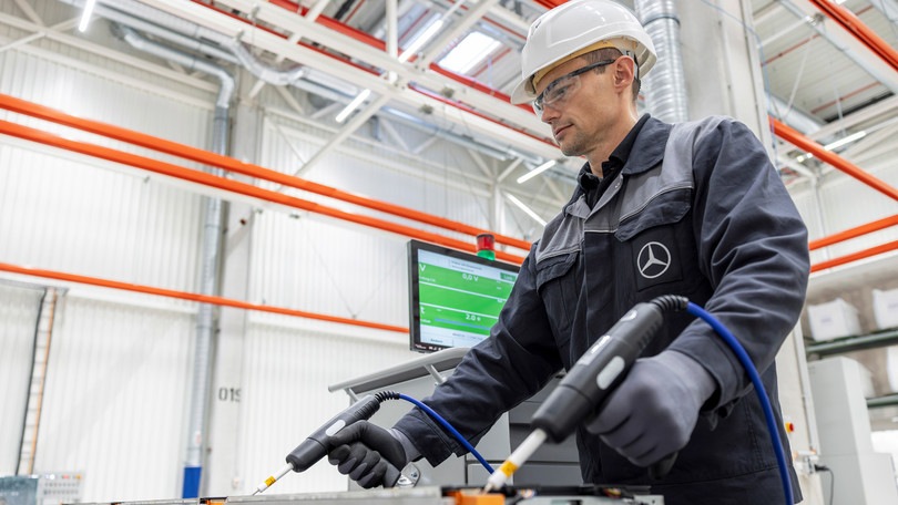 Mercedes inaugura il primo sito di riciclo delle batterie in Europa