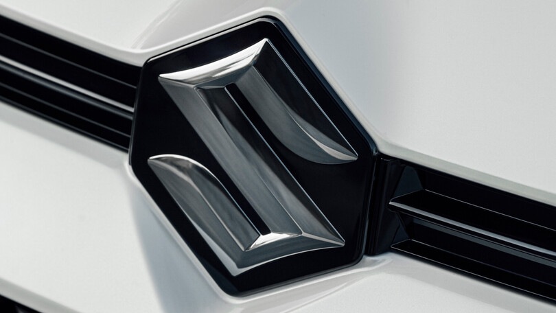 Neopatentati al volante, nella gamma Suzuki Hybrid ce n'è per tutti