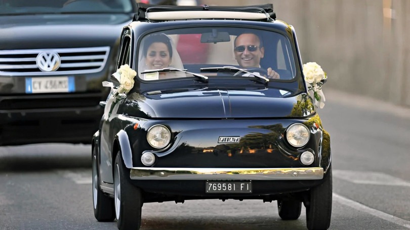 Sanremo 2025, Carlo Conti: tutte le auto del conduttore del Festival