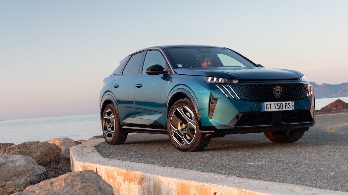 Peugeot, arrivano e-3008 ed e-5008 Dual Motor