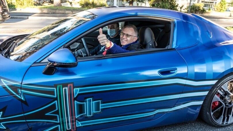 Tavares incassa da Stellantis 12 milioni per lasciare, quanto guadagnerà il prossimo a.d.?