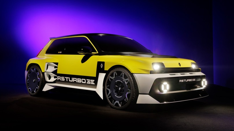 Renault 5 Turbo 3E, la piccola elettrica diventa una sportiva da record