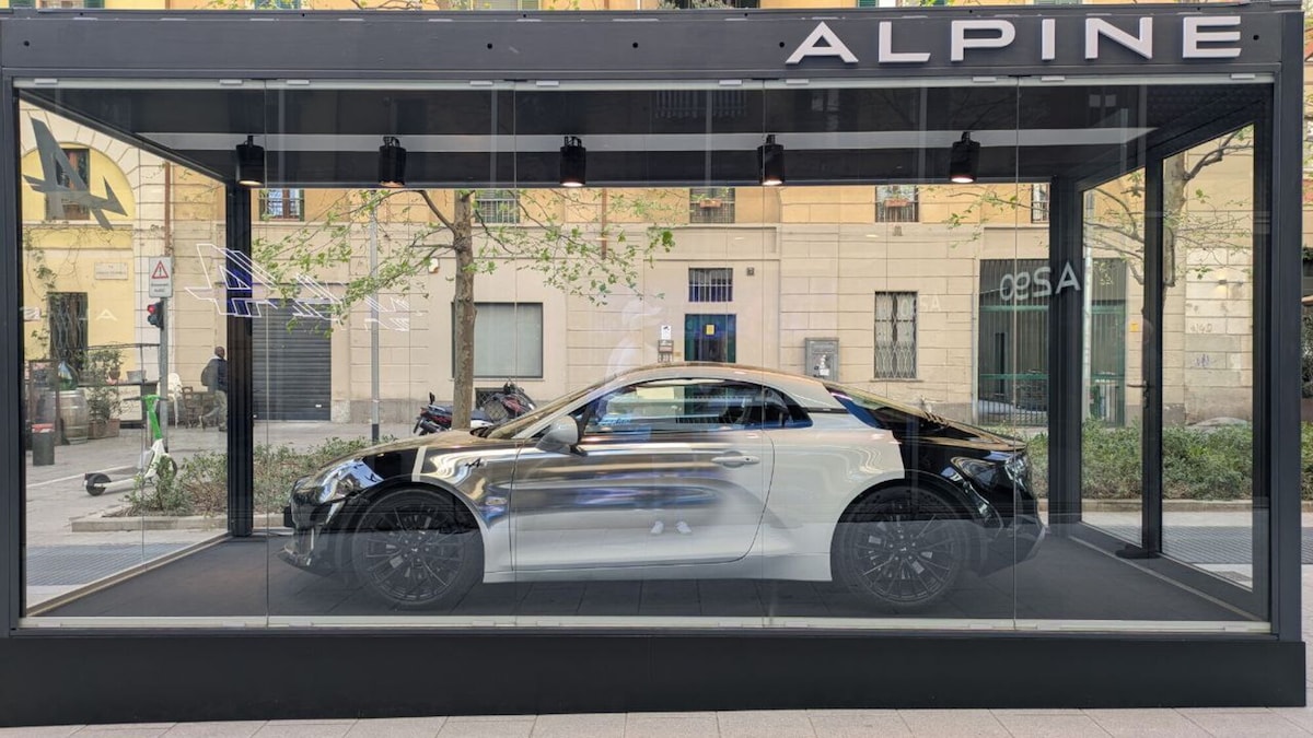 Alpine, una art car per la Milano Design Week