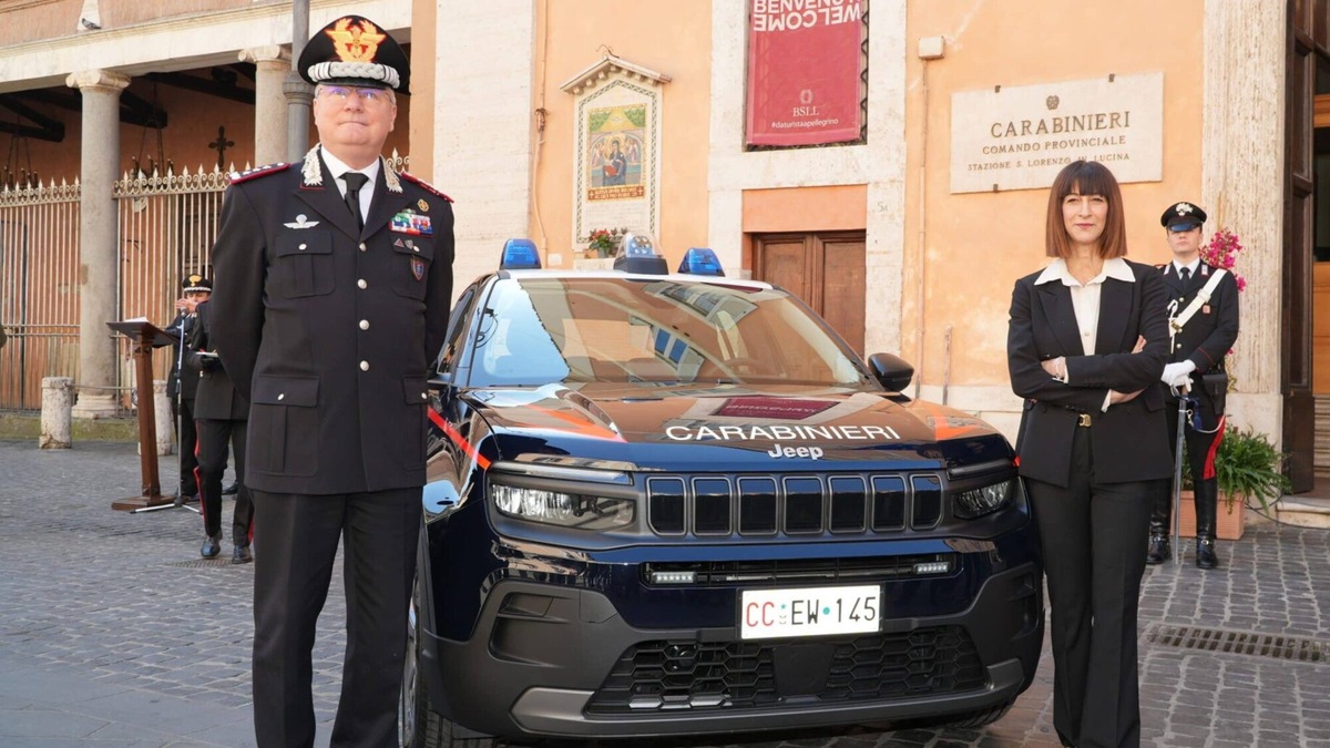 Carabineri (anche) green, arrivano le Jeep Avenger elettriche