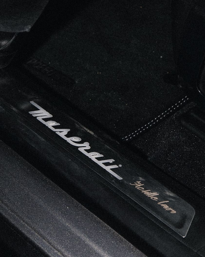 Achille Lauro, amor... per le auto: dal super Suv alla Ferrari