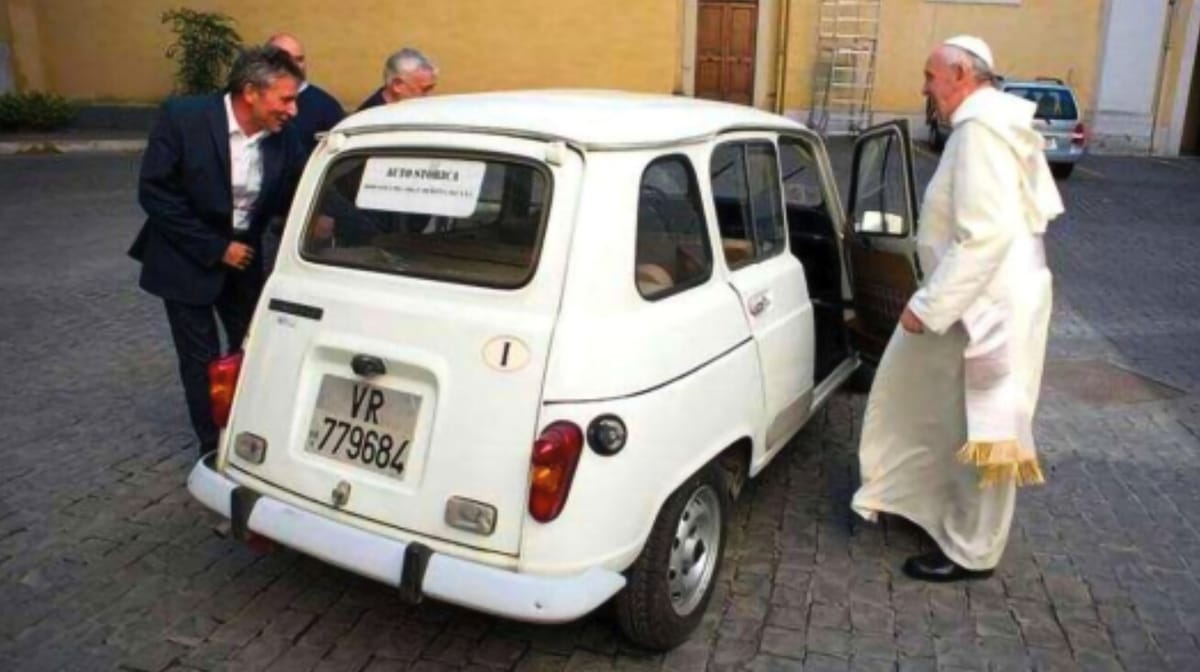 Papa Francesco, le auto: la 500L, la Lambo in beneficenza e la Papamobile "green"
