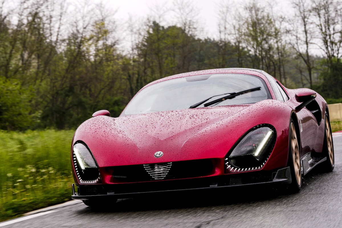Alfa Romeo 33 Stradale, emozioni in pista