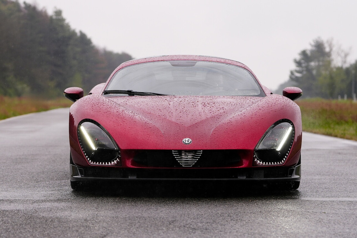 Alfa Romeo 33 Stradale, emozioni in pista