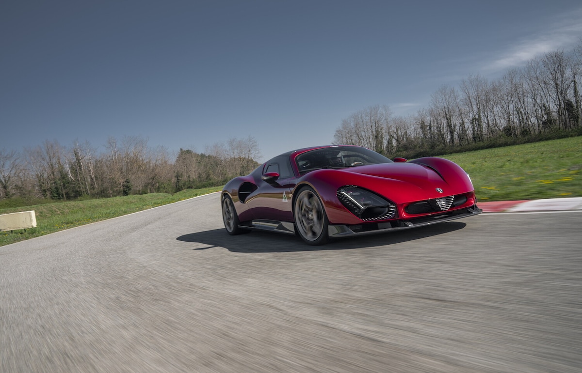 Alfa Romeo 33 Stradale, emozioni in pista