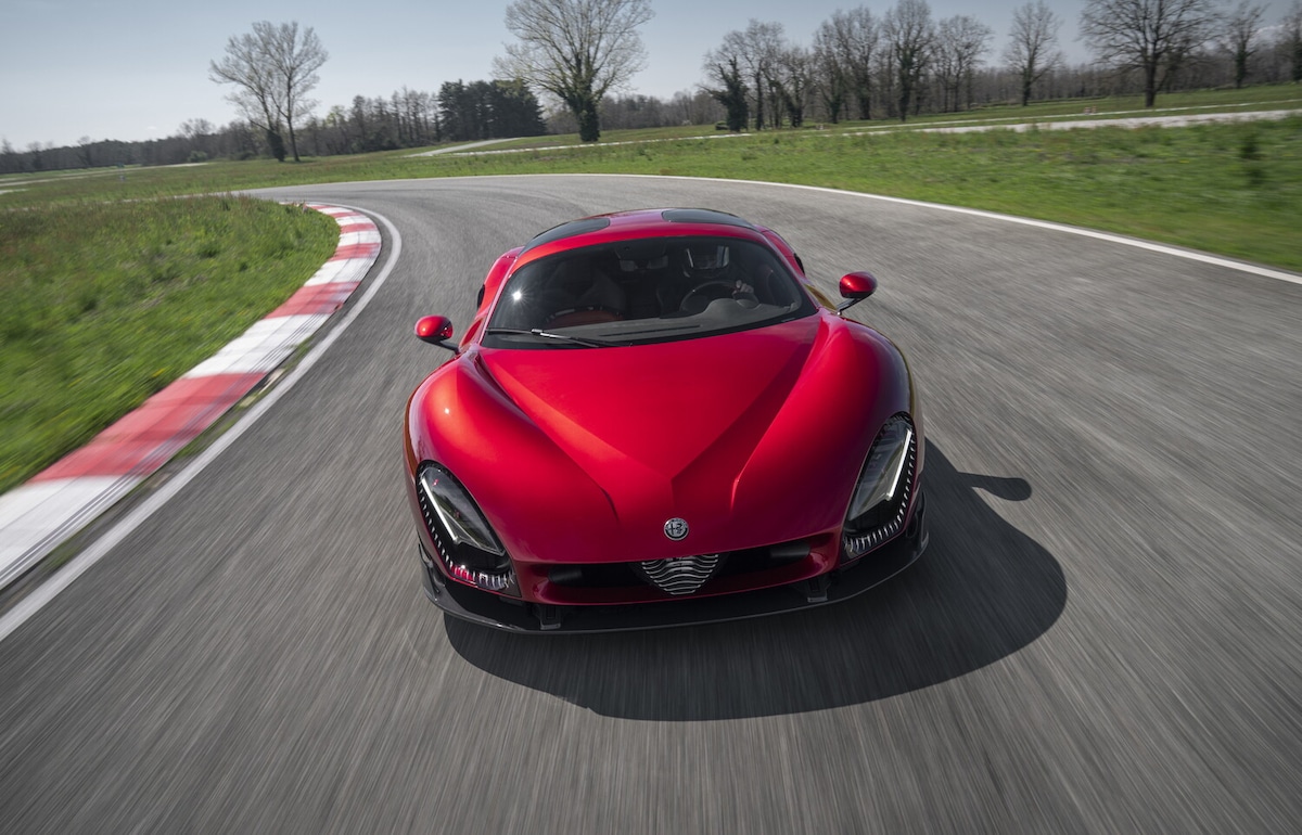 Alfa Romeo 33 Stradale, emozioni in pista