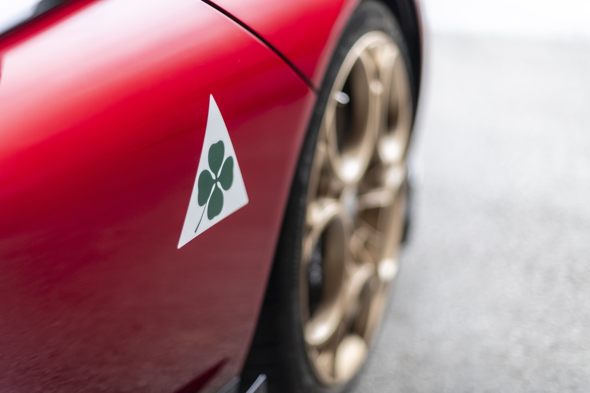 Alfa Romeo 33 Stradale, emozioni in pista