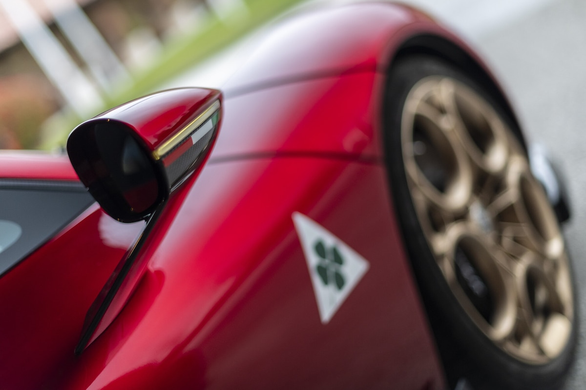 Alfa Romeo 33 Stradale, emozioni in pista