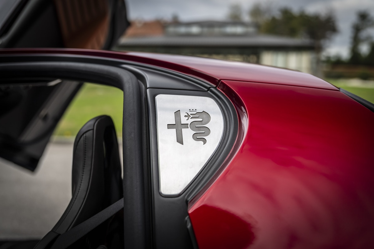 Alfa Romeo 33 Stradale, emozioni in pista