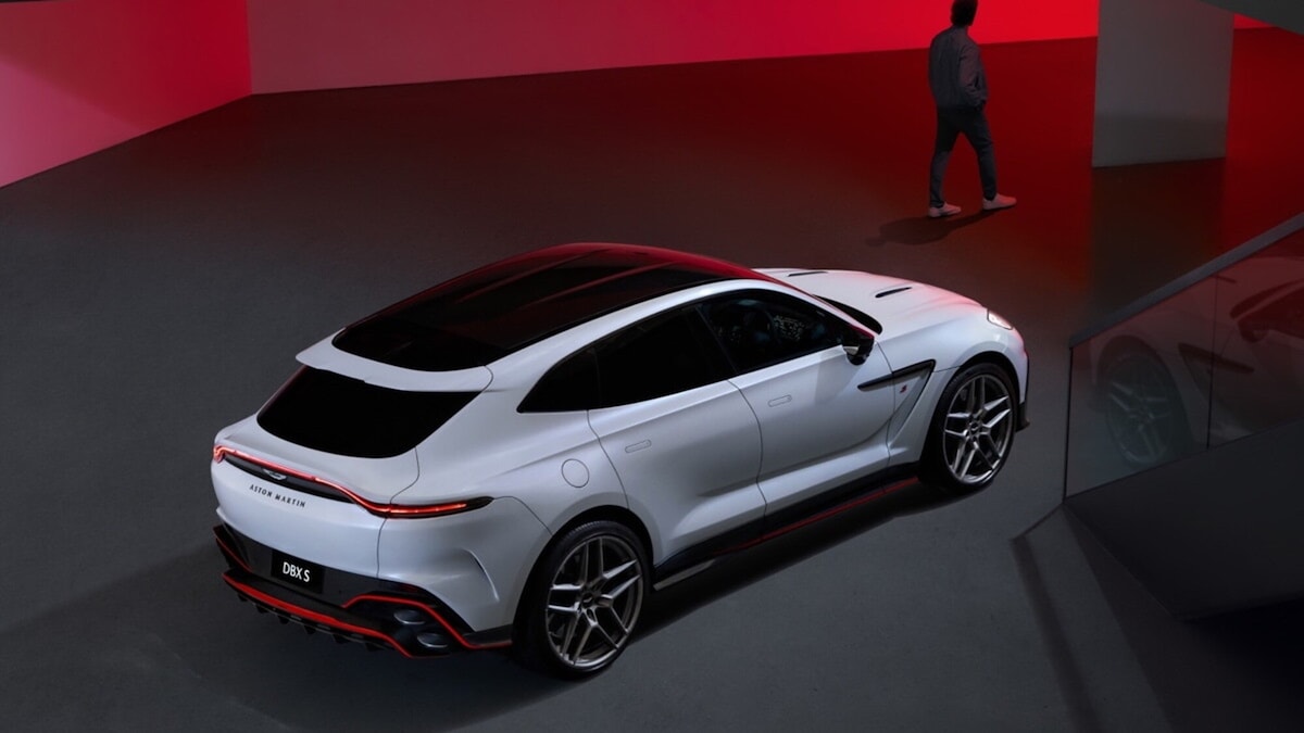Aston Martin DBX S