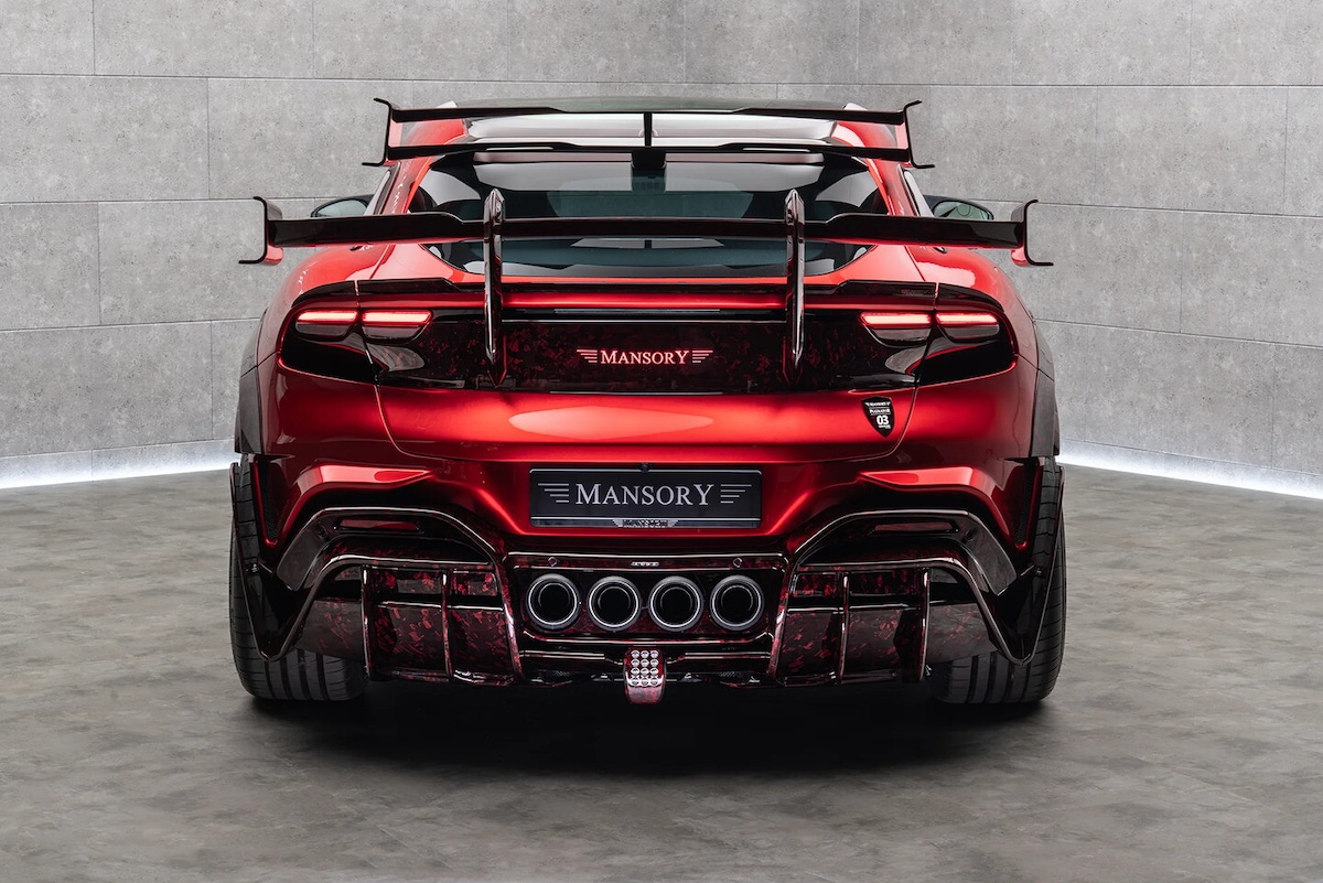 Ferrari Purosangue Pugnator Tricolore by Mansory
