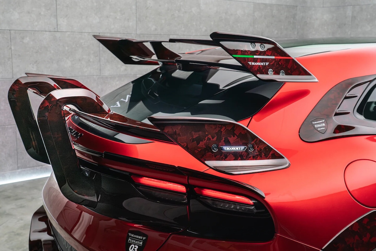 Ferrari Purosangue Pugnator Tricolore by Mansory