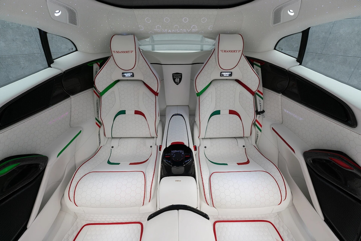 Ferrari Purosangue Pugnator Tricolore by Mansory