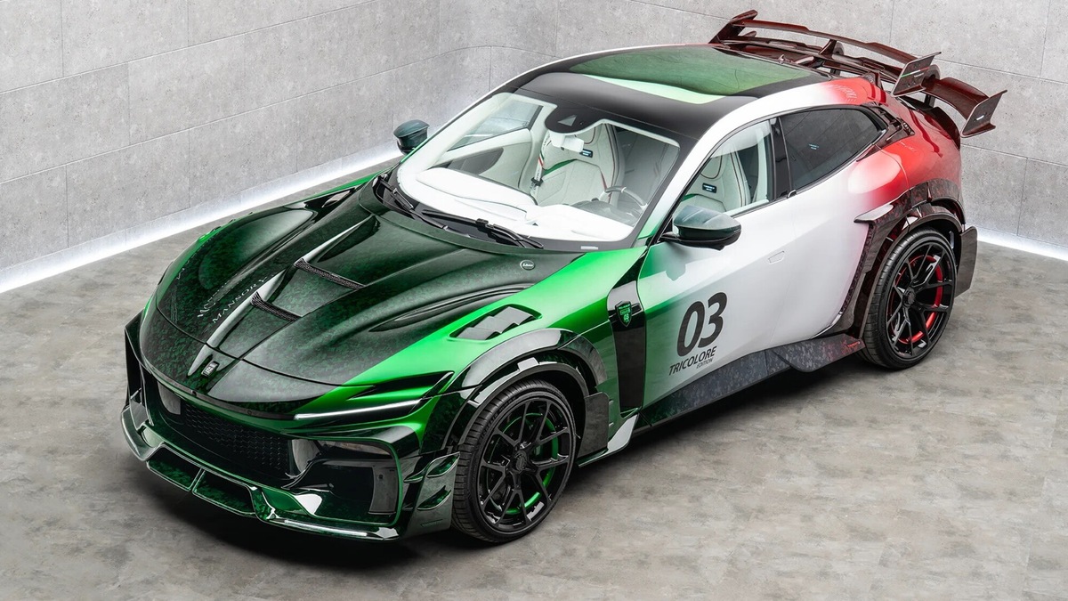 Masonry Pugnator Tricolore, tuning esagerato di Ferrari Purosangue