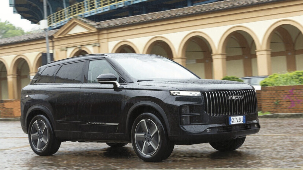 Jaecoo 7 Super Hybrid, oltre 1.200 km in viaggio nell'impero
