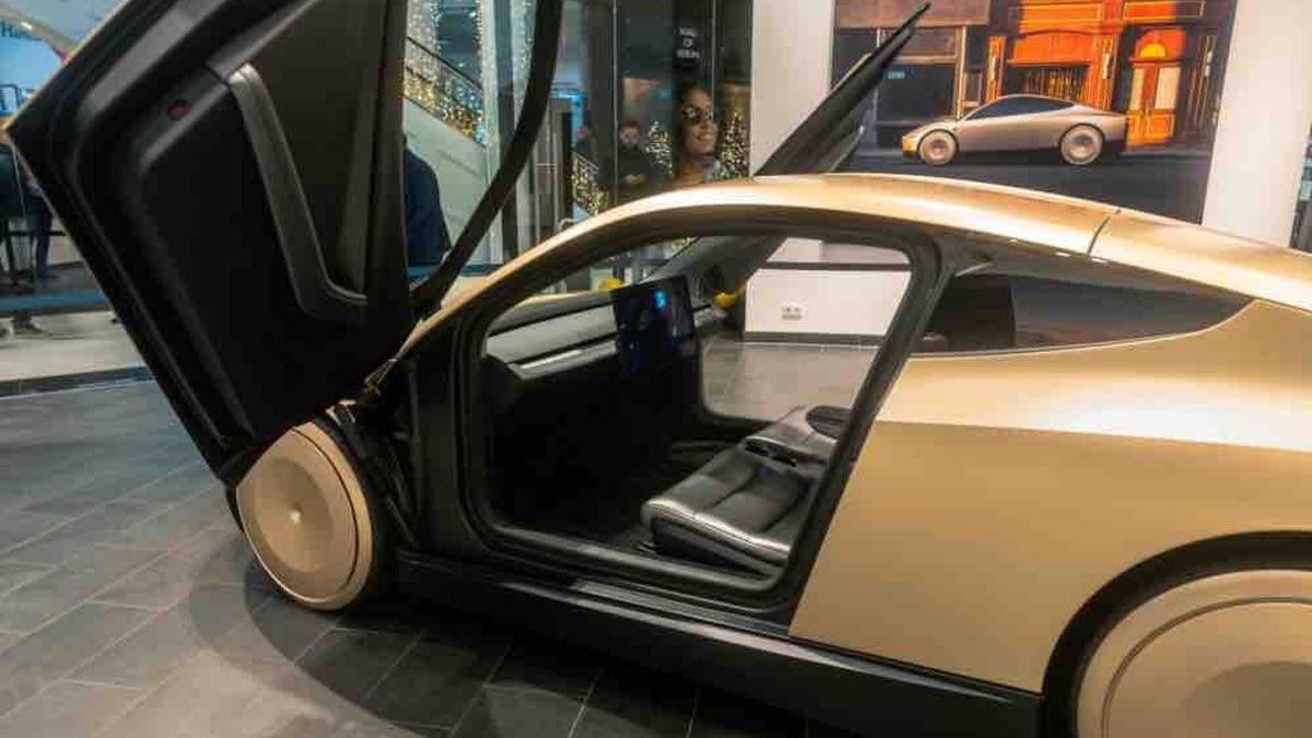 Tesla lancia i suoi Robotaxi a giugno, ma non è la rivoluzione che immaginavamo