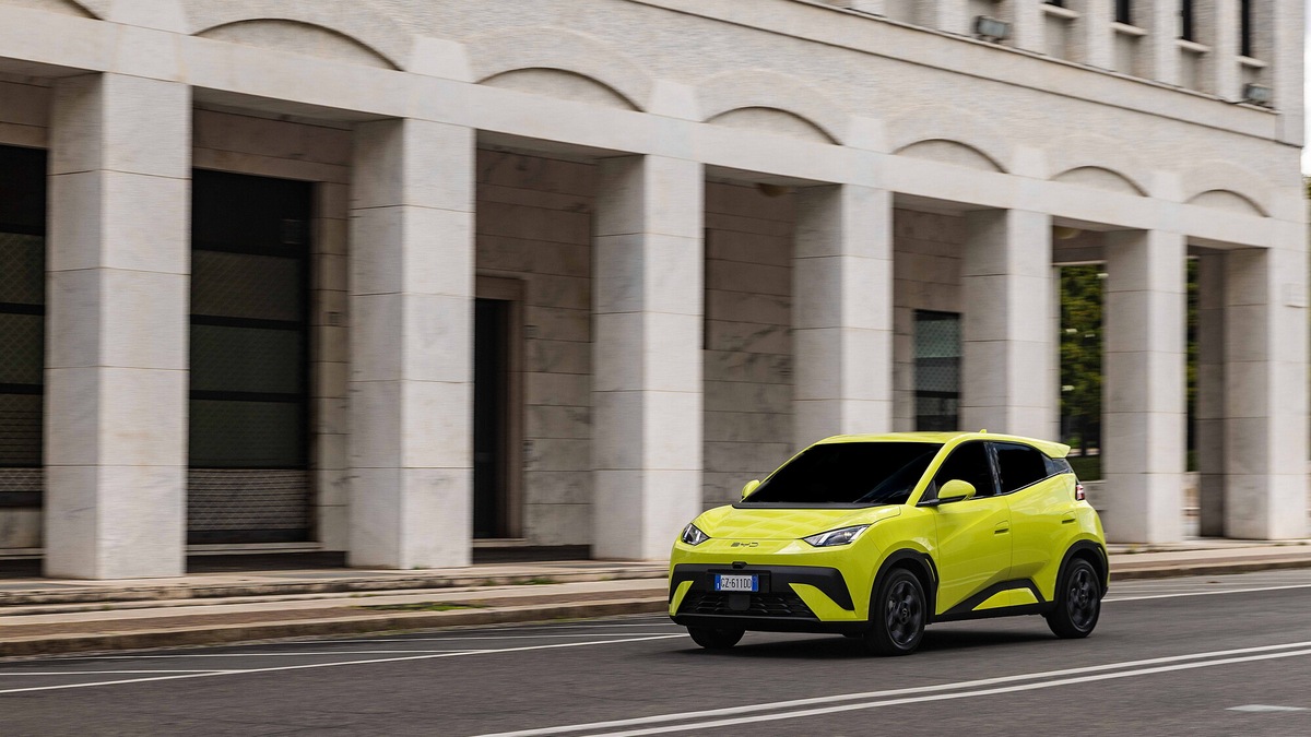 BYD Dolphin Surf, rivoluzione elettrica a meno di 20.000 euro