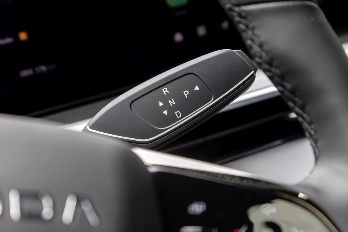 Omoda 9, le foto in azione