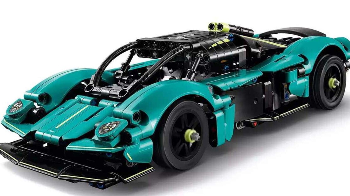 Lego Technic Aston Martin Valkyrie: il modellino che celebra l’ingegneria estrema