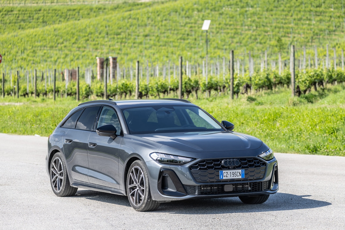 Audi A5 e-hybrid, prova della familiare alla spina