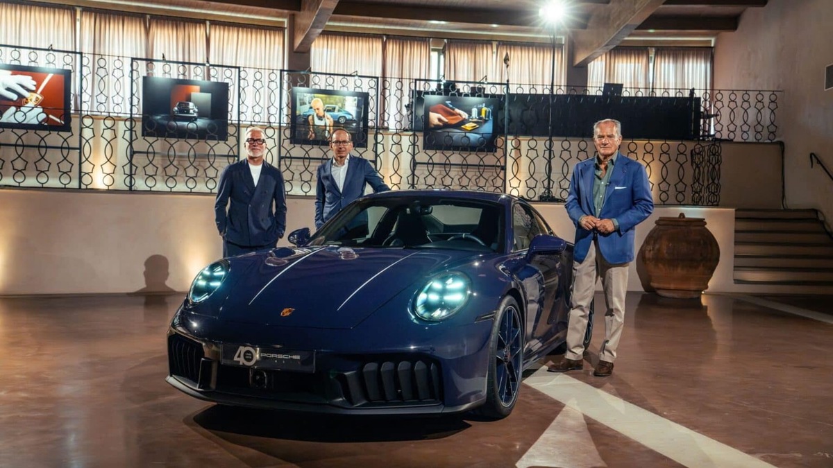 Lusso speciale, 40 Anni Porsche Italia, 52 pezzi unici by Ferragamo
