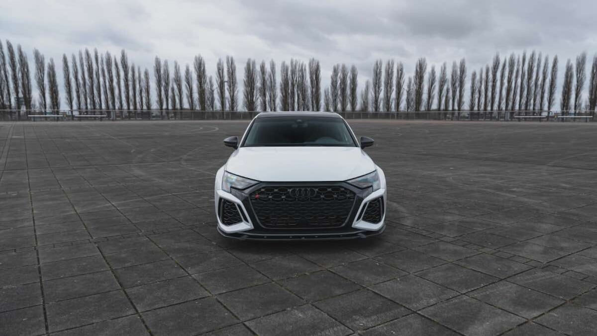 Auto sempre più care: meglio acquisto o noleggio? Ecco cosa conviene oggi