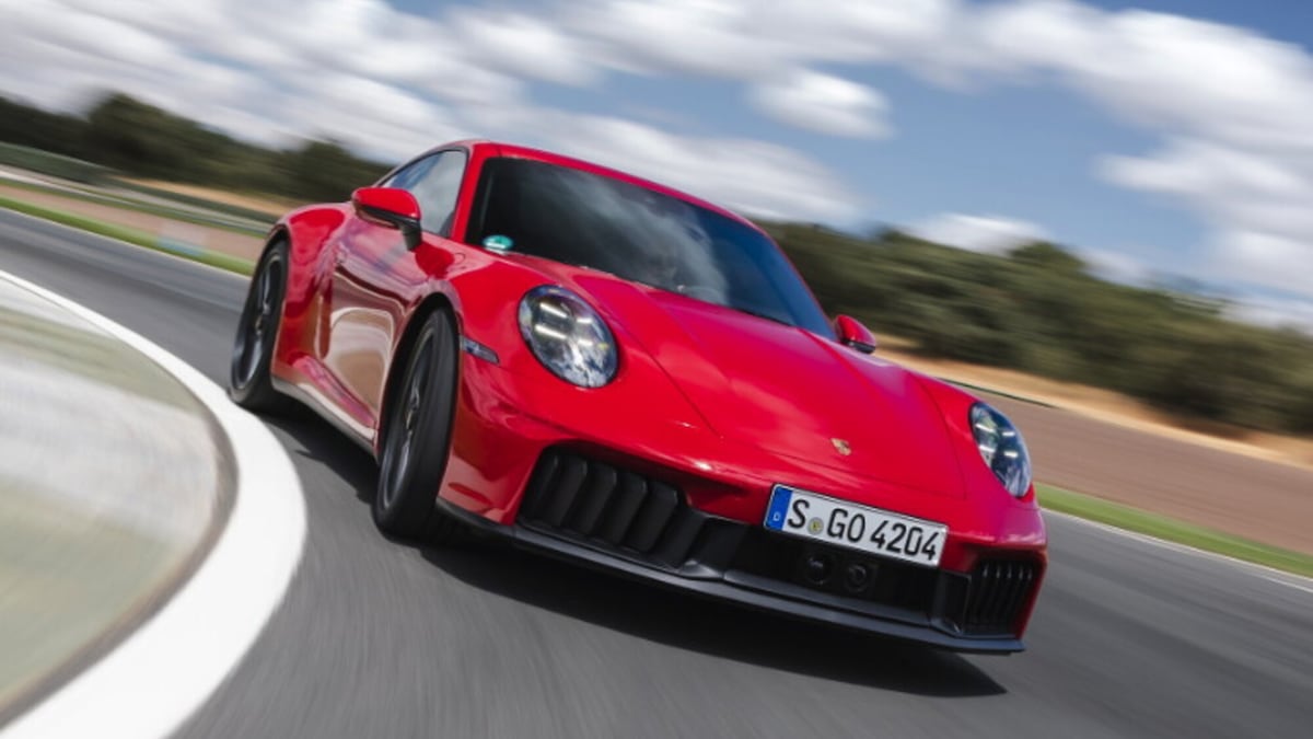 Porsche 911 Carrera 4 GTS, la prova