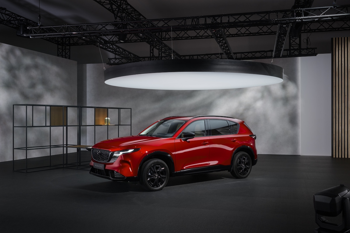 Mazda CX-5, la terza generazione è più grande e più tech
