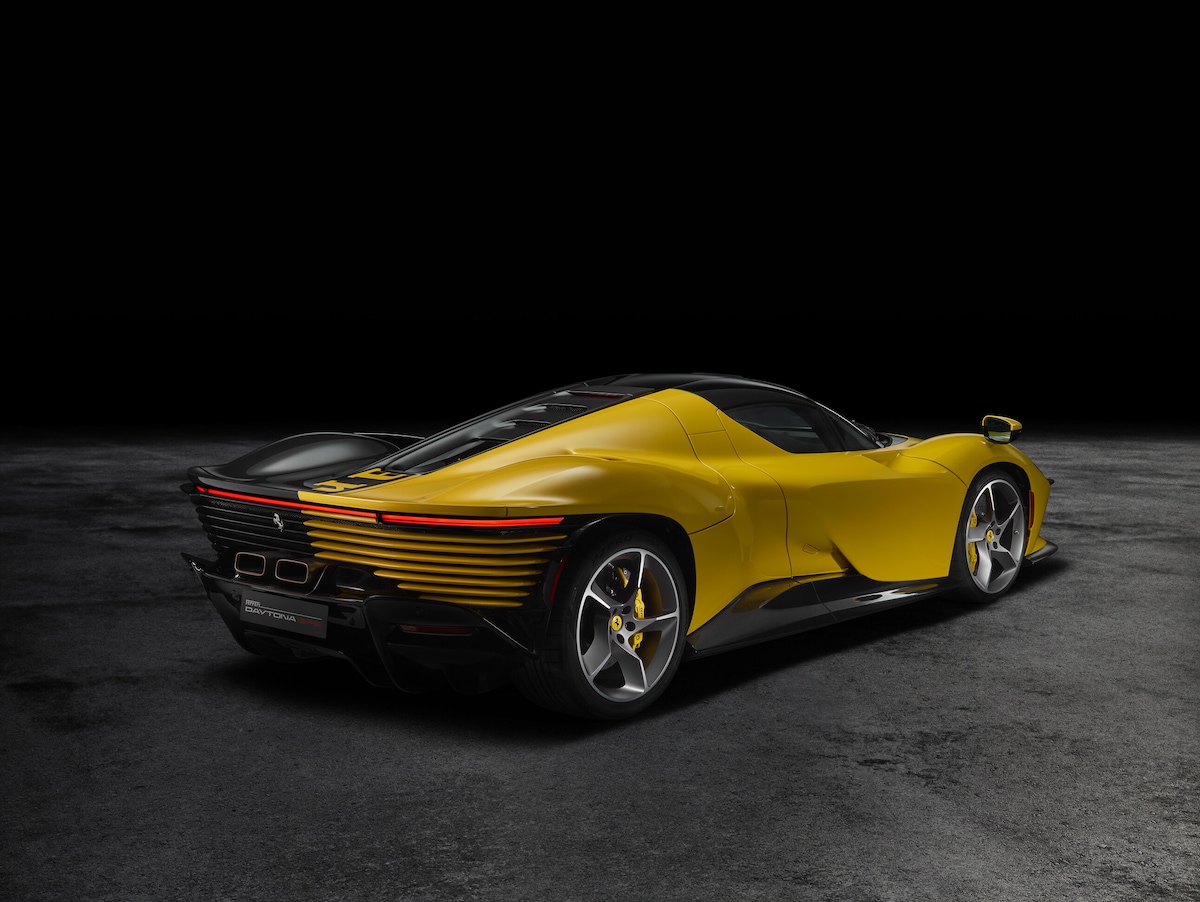 Ferrari SP3 Daytona, esemplare unico all'asta per beneficenza