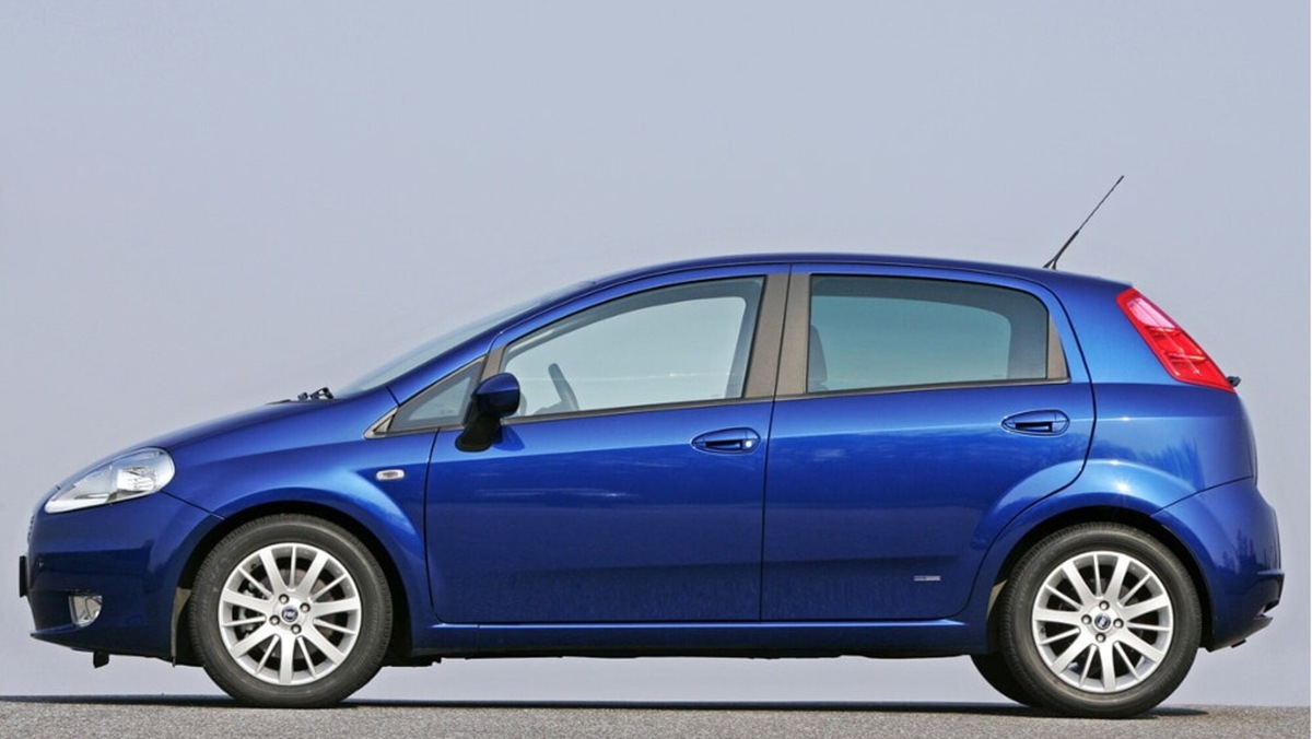 Auto sempre più vecchia in Italia, si cambia solo quando cede