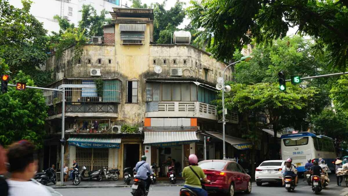 Vietnam, dal 2026 stop alle moto a benzina ad Hanoi: rivoluzione verde in Asia